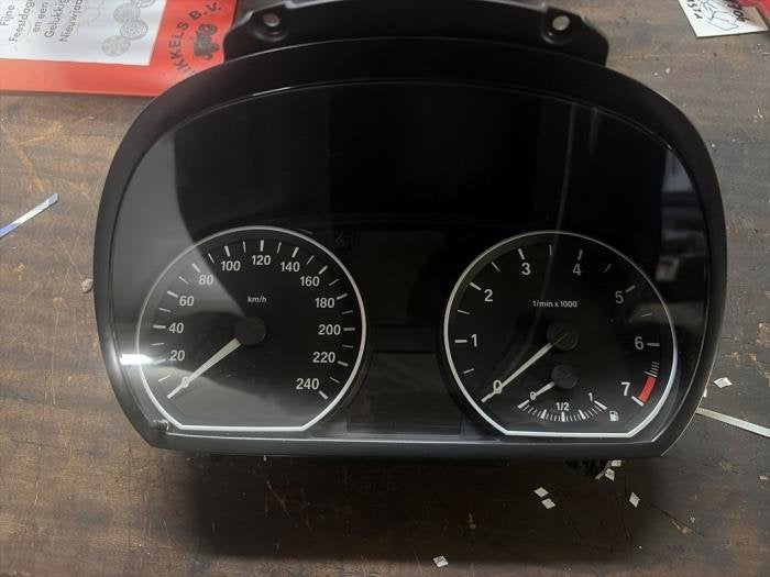 Compteur kilométrique KM d'un BMW 1-Serie, -, 3 mois de garantie, Utilisé, -