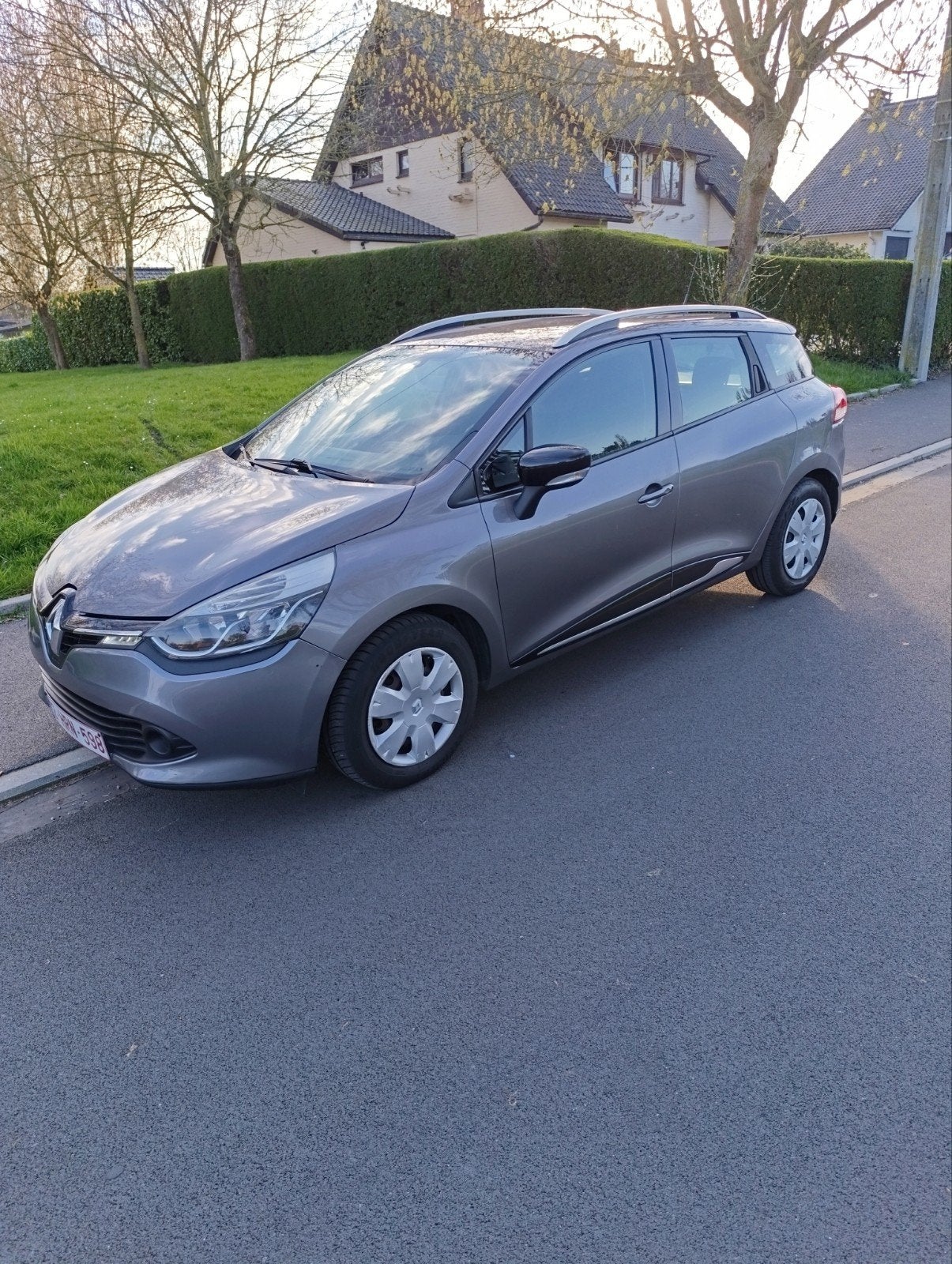 Clio 127000 km benzine, Auto's, Renault, Particulier, Bluetooth, Elektrische ramen, USB, Benzine, Ophalen