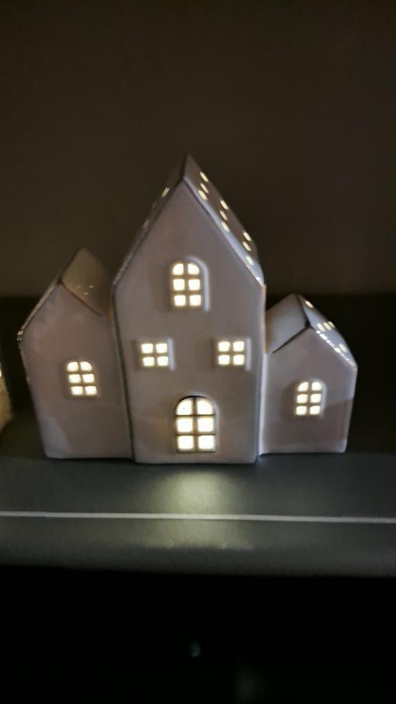 2 Prachtige porcelaine huisjes met licht zie omschrijving !, Ophalen of Verzenden, Wit
