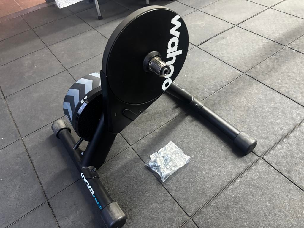 Wahoo Kickr Core HG Body compleet met bussen en lader, Ophalen, Overige materialen, Zo goed als nieuw, Benen