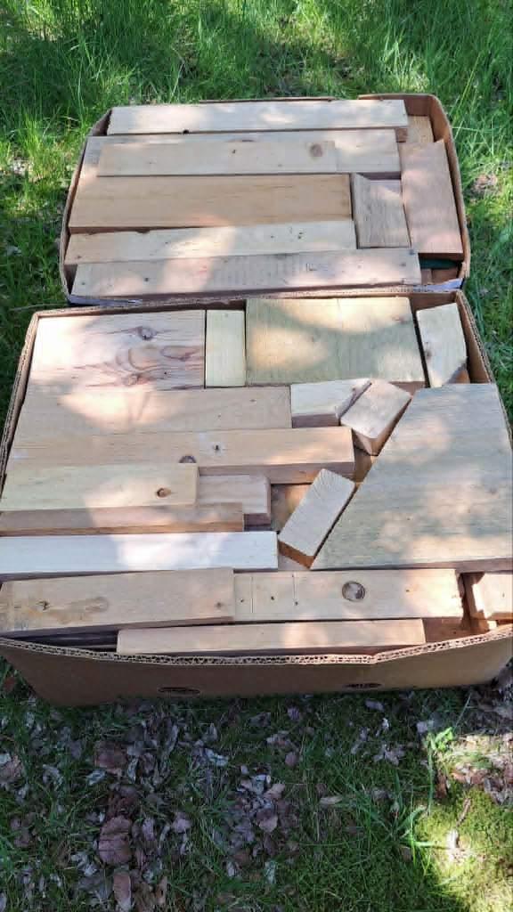 Doos Haardhout / Brandhout voor Gezellige Zomeravonden, Tuin en Terras, Brandhout, Blokken, Overige houtsoorten, Minder dan 3 m³