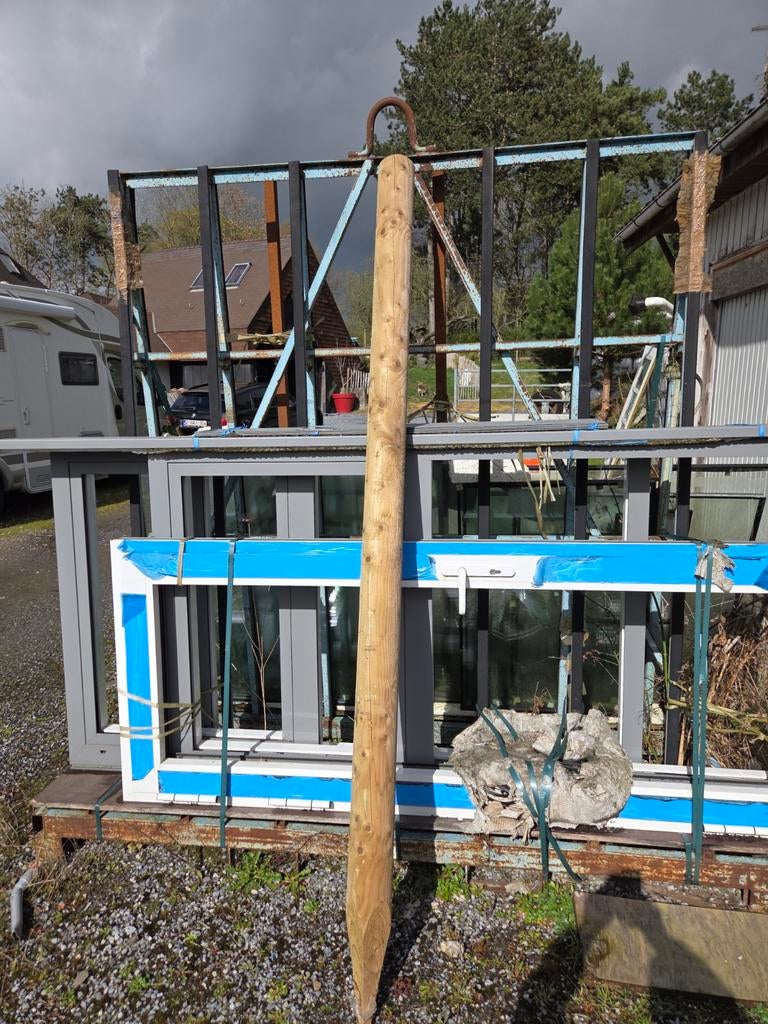 Piquets sapin diametre 12cm hauteur 2,5m