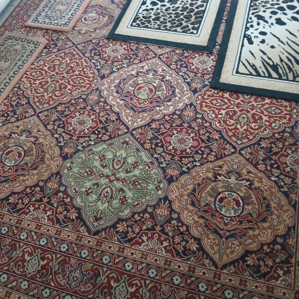 tapijten en kussens te koop, Ophalen, Rond