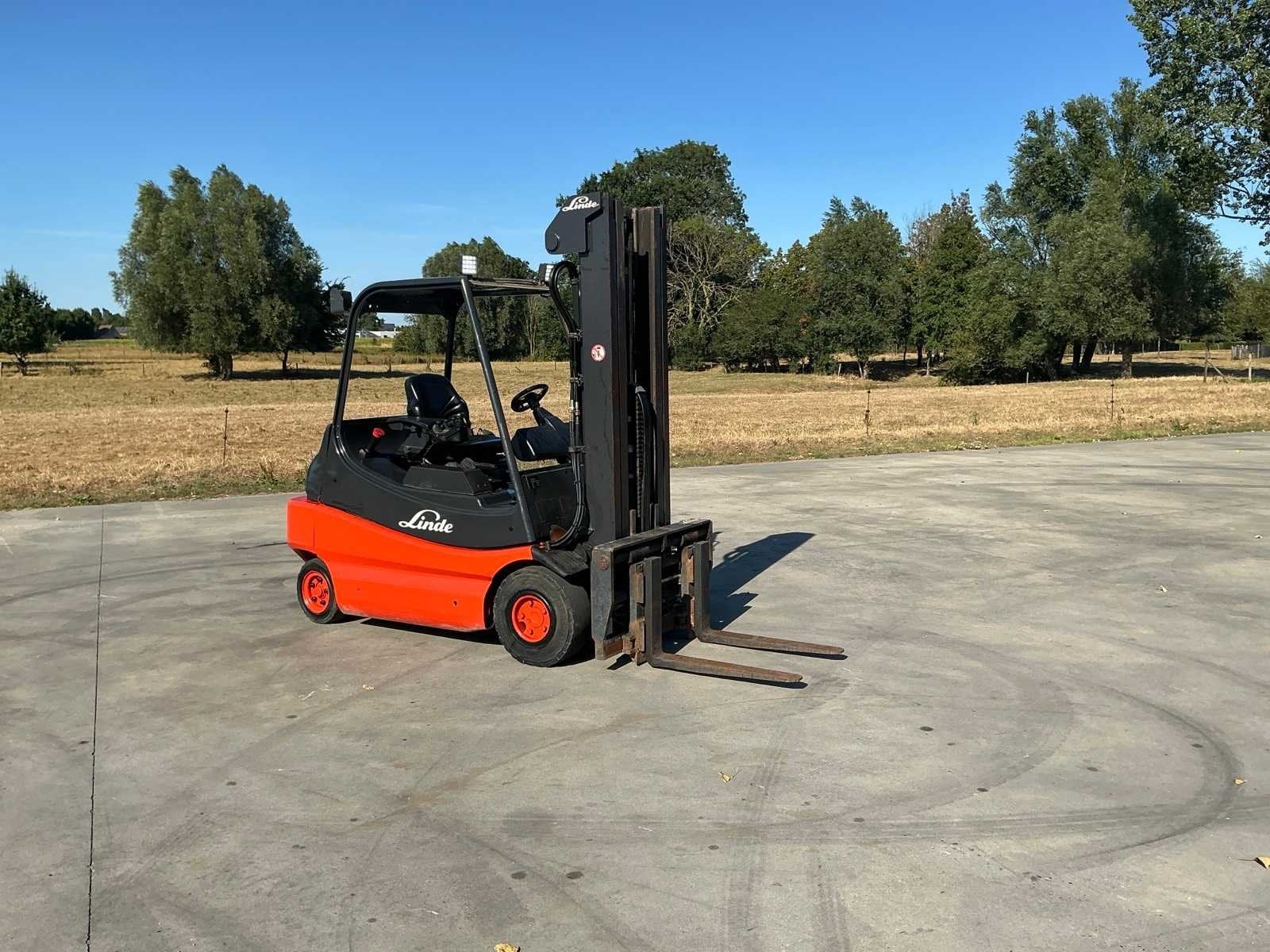 Élévateur Linde E30/02 2001, Électrique, Chariot élévateur, Linde