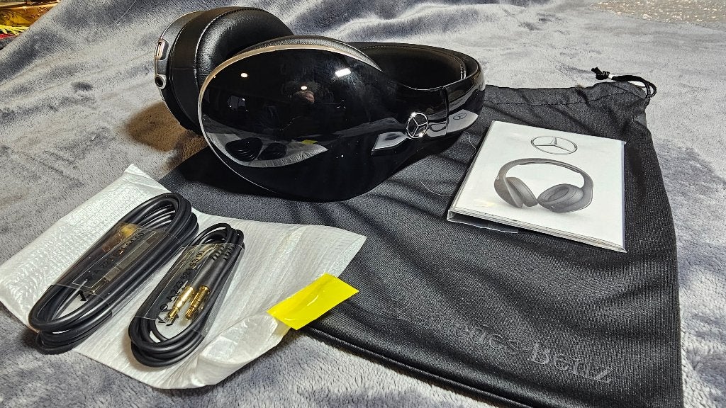Mercedes-Benz MB WHP-1 Bluetooth-headset - NIEUW, Overige merken, Snelladen, Overige typen, Nieuw