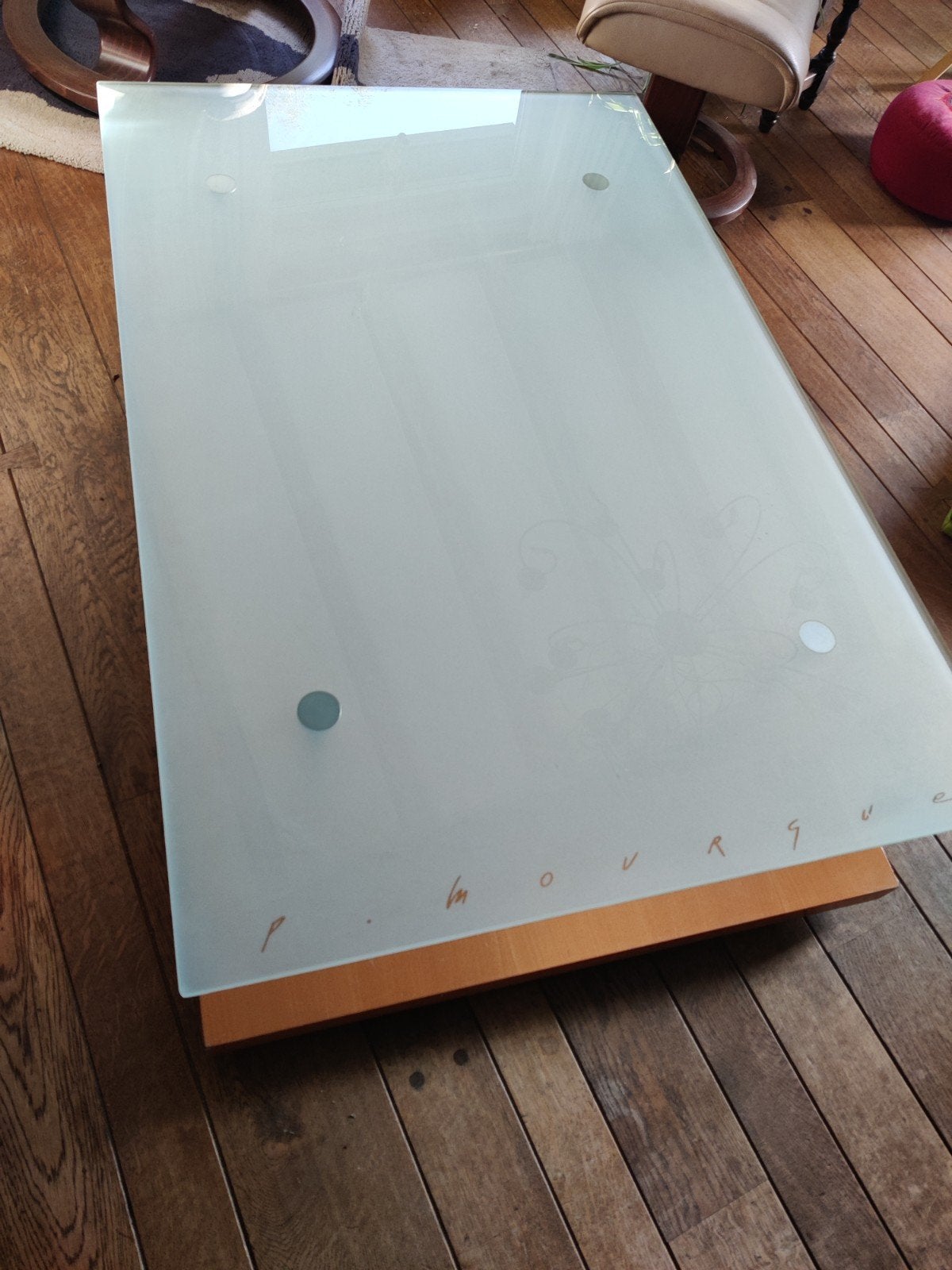 glazen salontafel, Enlèvement