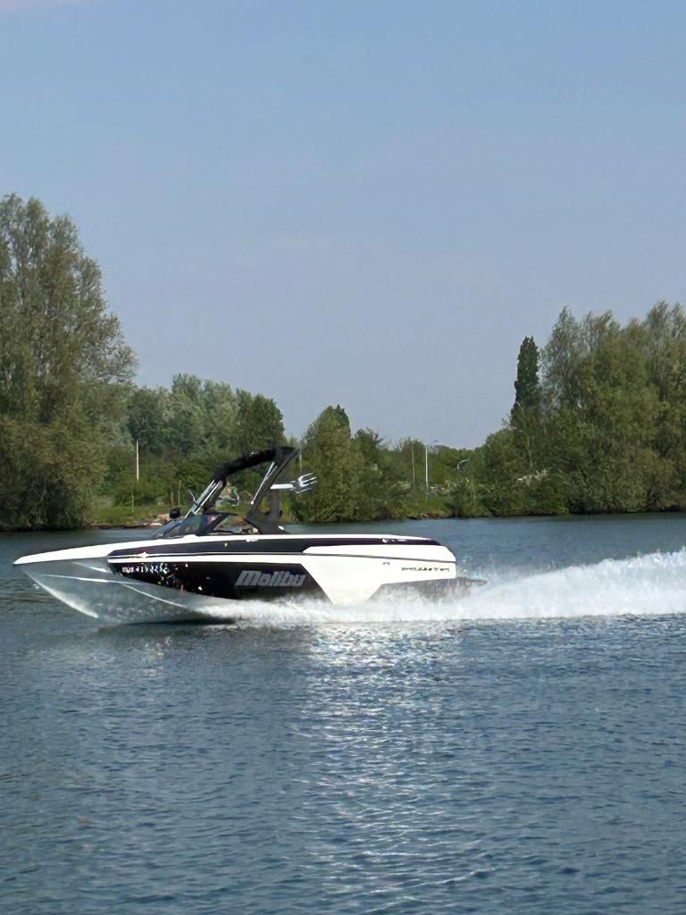 Malibu VTX 2024, 6 mètres ou plus, Enlèvement, Polyester, Essence
