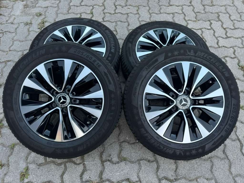 KLASSE A (177) + 205 600 16 WINTERBANDEN, Auto-onderdelen, Banden en Velgen, Ophalen