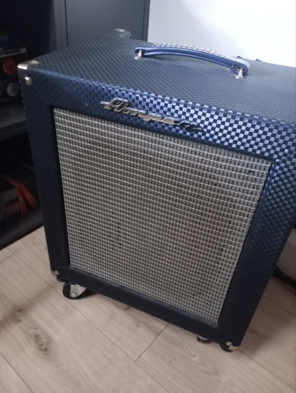 Ampeg b100r, Musique & Instruments, Enlèvement