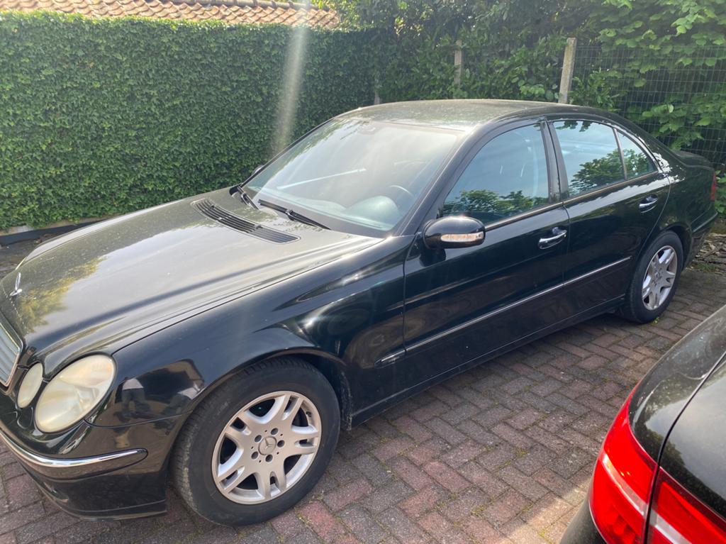 Mercedes E220cdi automaat avantgarde, Auto's, Automaat, Achterwielaandrijving, Zwart, Leder en Stof