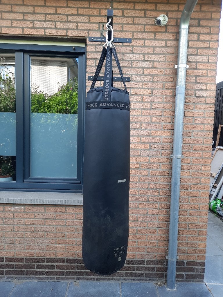 Bokszak Outshock + ophangbeugel, Sport en Fitness, Ophalen, Gebruikt, Bokszak