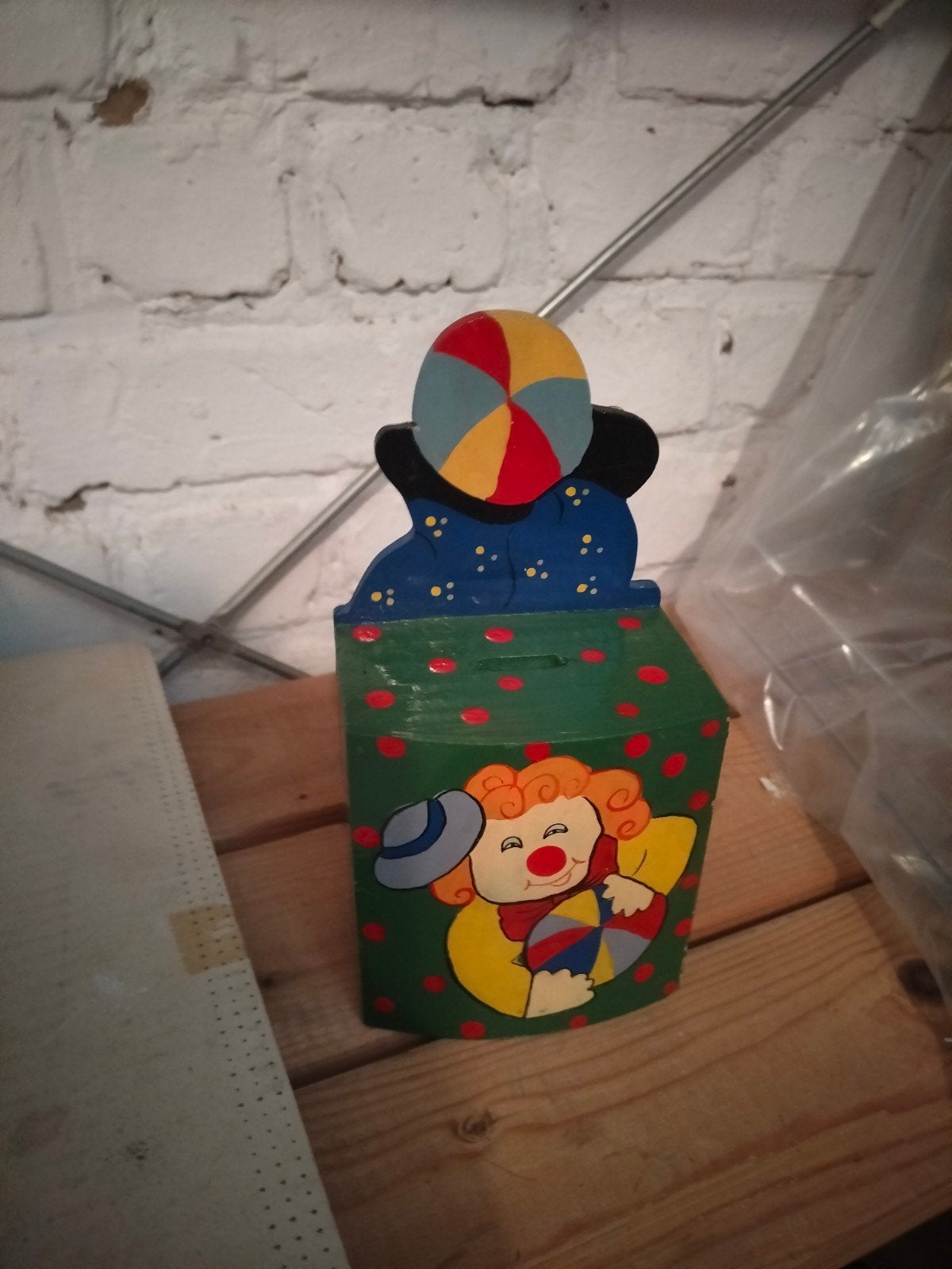 Spaarpot voor kinderen, houten clown, handbeschilderd handwe, Kinderen en Baby's, Speelgoed | Houten speelgoed
