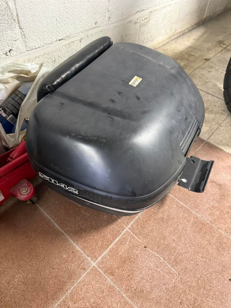 Topkoffer met rugkussen Scooter/Motor SHAD SH42, Motoren, Ophalen, Zo goed als nieuw