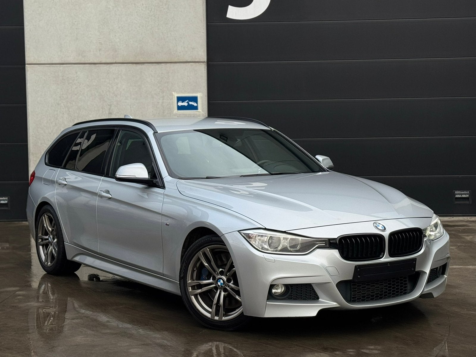 Bmw 3 serie 325D | M pakket | 2015 | Automaat | 246Dkm, Auto's, Automaat, Dealer onderhouden, Achterwielaandrijving, 4 cilinders