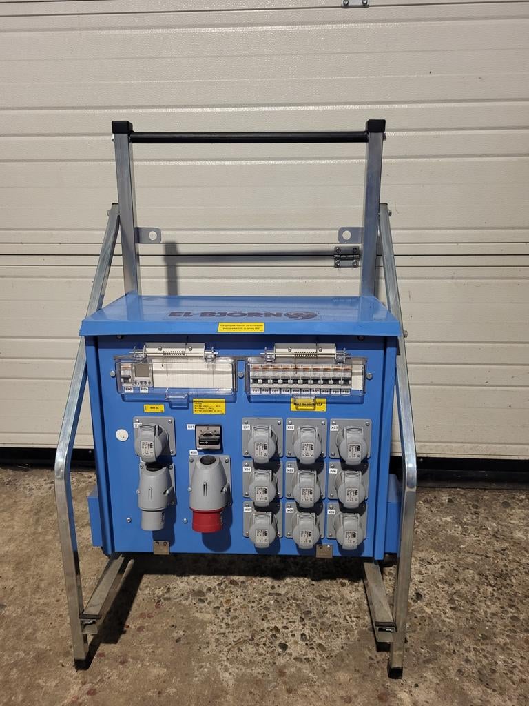Zwerfkast/ bouwkast/ transformator van EL Bjorn, Doe-het-zelf en Bouw, Elektriciteit en Kabels, Ophalen