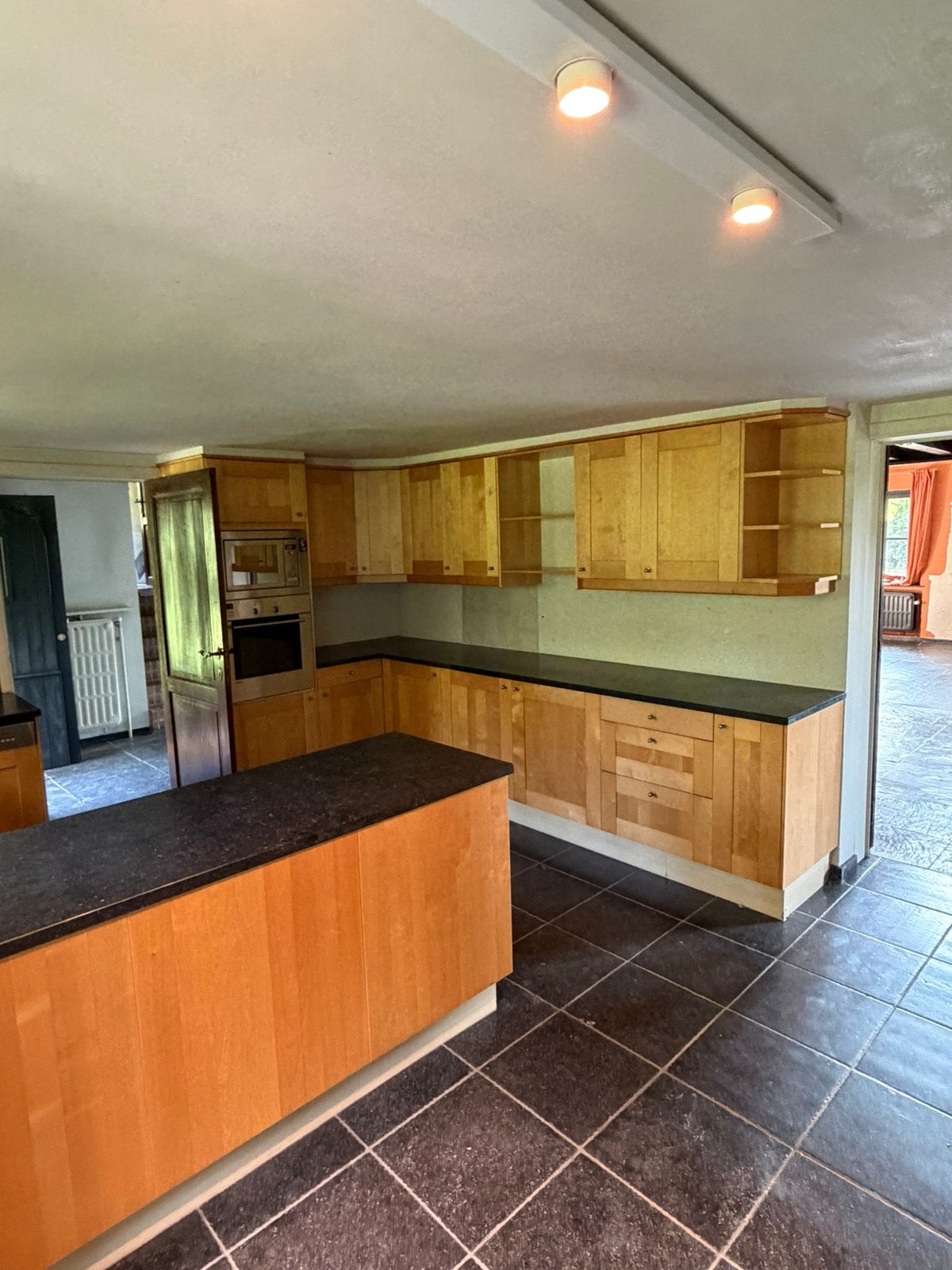 Massief eiken keuken en bijkeuken, Huis en Inrichting, Ophalen, Gebruikt, Graniet of Steen