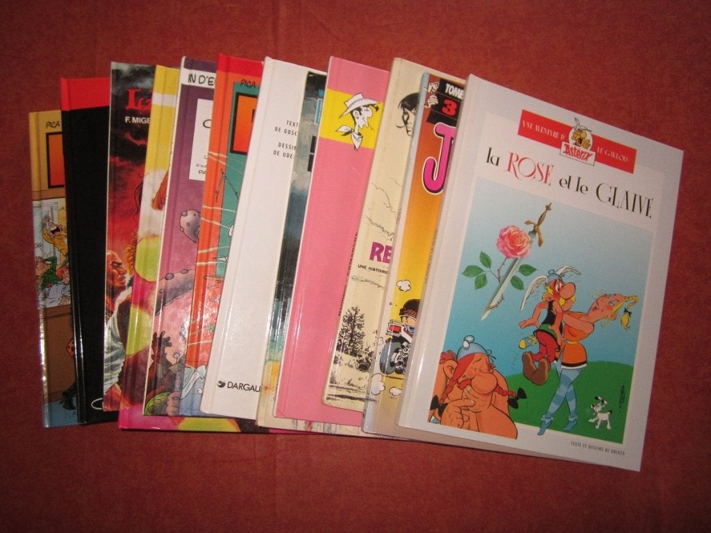 Lot (4) de bandes dessinées cartonnées - 20,00Eur, Livres, Série complète ou Série, Enlèvement ou Envoi, Utilisé, Divers auteurs
