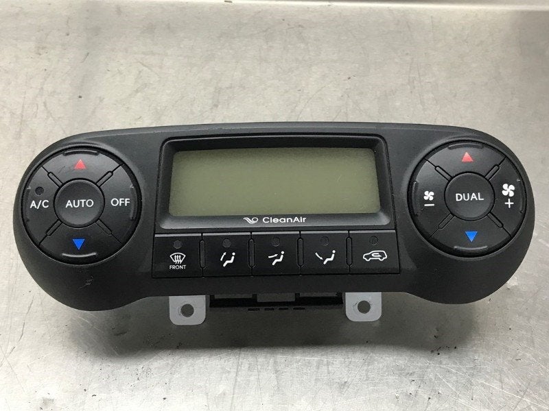 PANNEAU DE COMMANDE CHAUFFAGE CLIMATISATION iX35 (LM), Hyundai Motor Deutschland GmbH, Kaiserleipromenade 5
63067  Offenbach am Main, DE