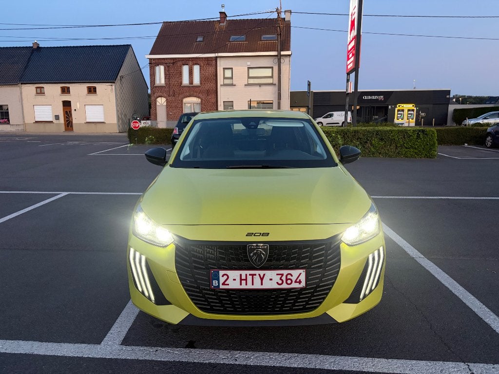 Peugeot 208 active, Autos, Peugeot, Achat, Phares directionnels, Euro 6, Jaune
