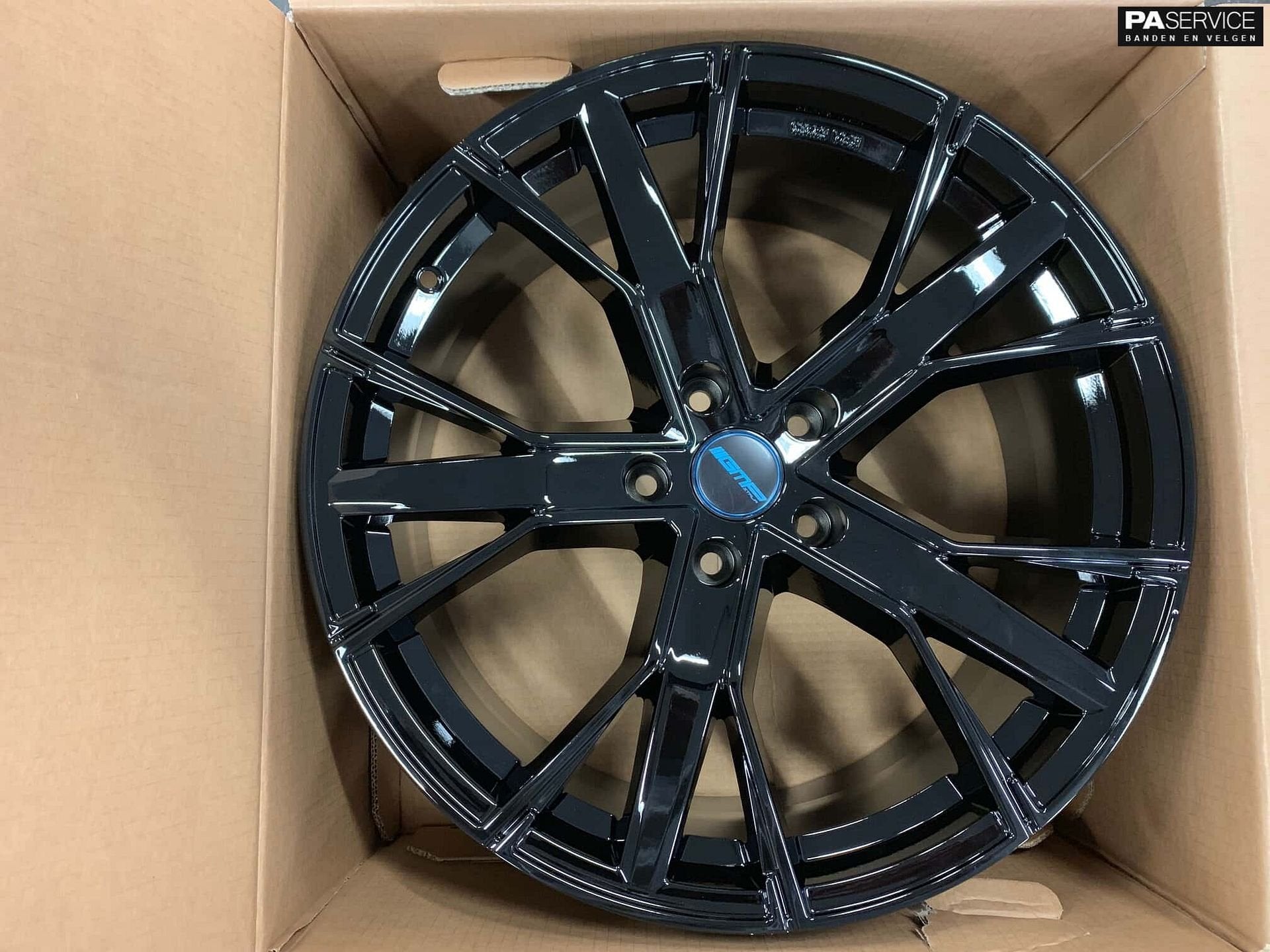 Nieuw 20 inch BLACK GMP Gunner AUDI A6 set inc Pirelli 5*112, Autos : Pièces & Accessoires, Neuf, Pneus et Jantes, Véhicule de tourisme