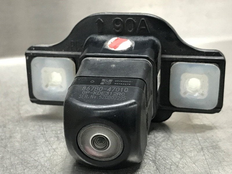 CAMERA ARRIÈRE Toyota Prius (ZVW5) (|867B047010|), Autos : Pièces & Accessoires, Utilisé, Toyota
