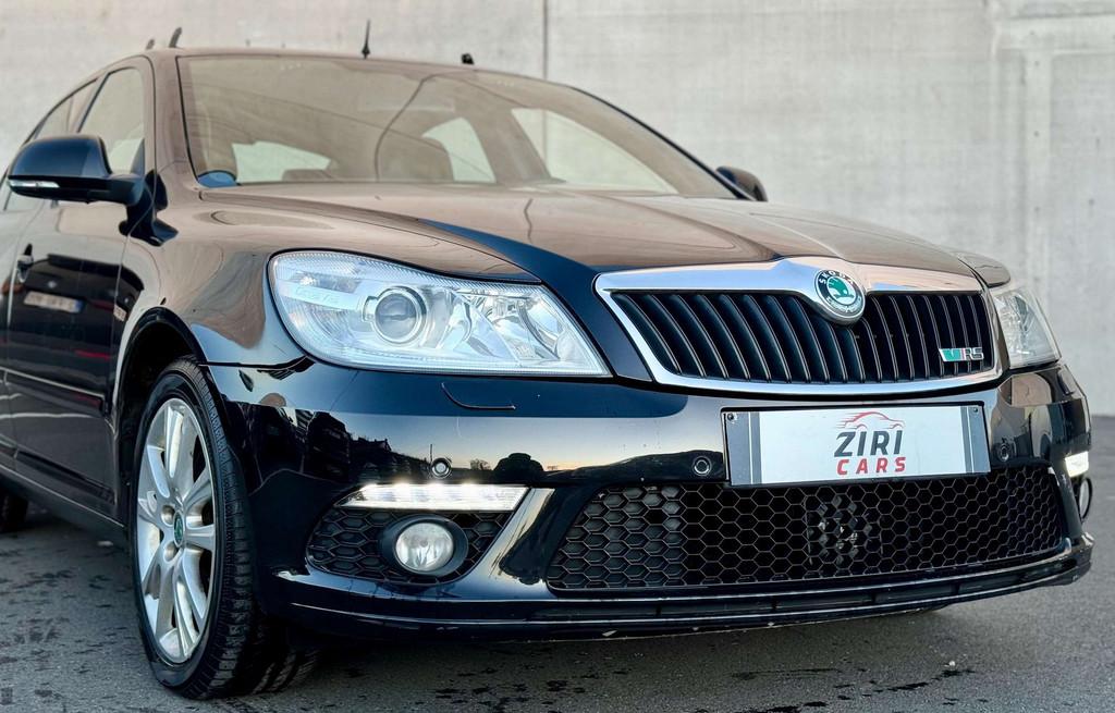 Skoda Octavia Octavia 2.0 TDI DPF DSG VRS - only for export, Auto's, Skoda, Automaat, Euro 5, Gebruikt, Zwart