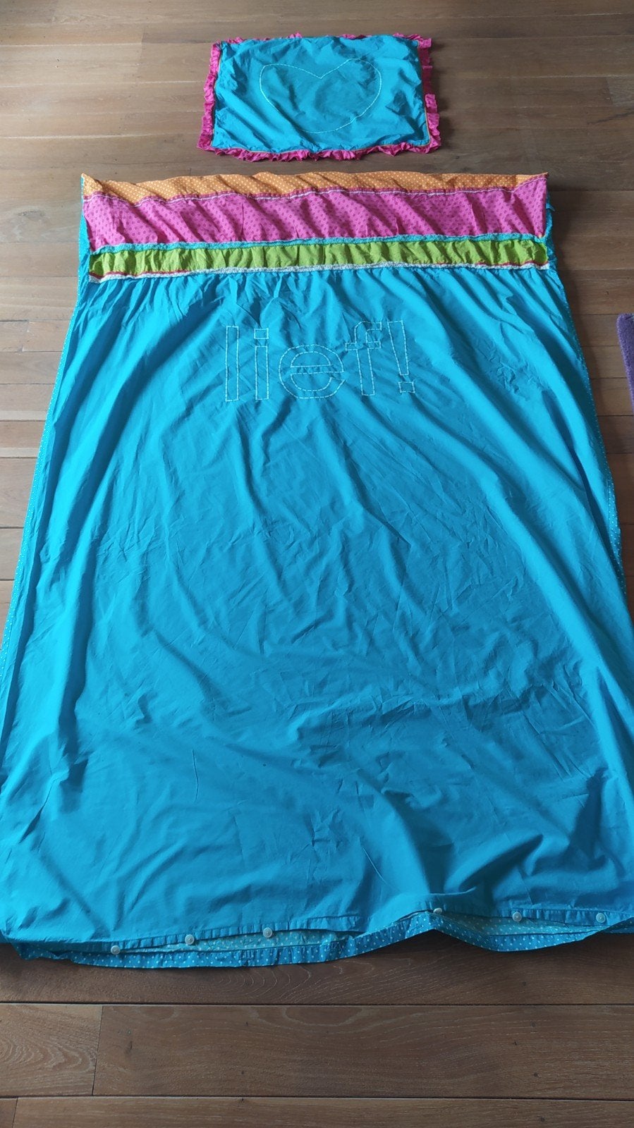 Dekbedovertrek LIEF
140 x 200 cm + 1 kussensloop

1 persoons, Ophalen of Verzenden, Dekbedovertrek