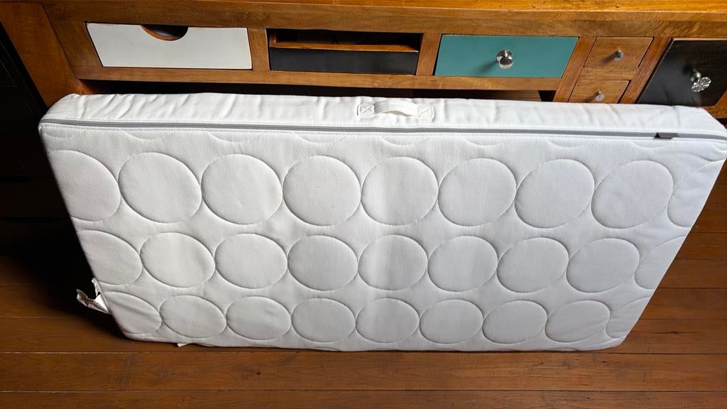 Ikea babymatras, Kinderen en Baby's, Ophalen, Zo goed als nieuw
