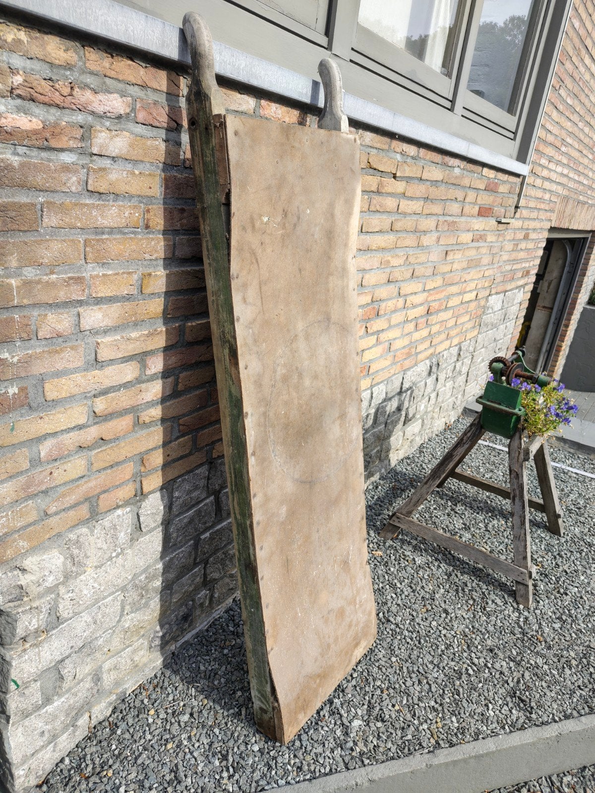 oude houten draagplank met handvaten, Ophalen