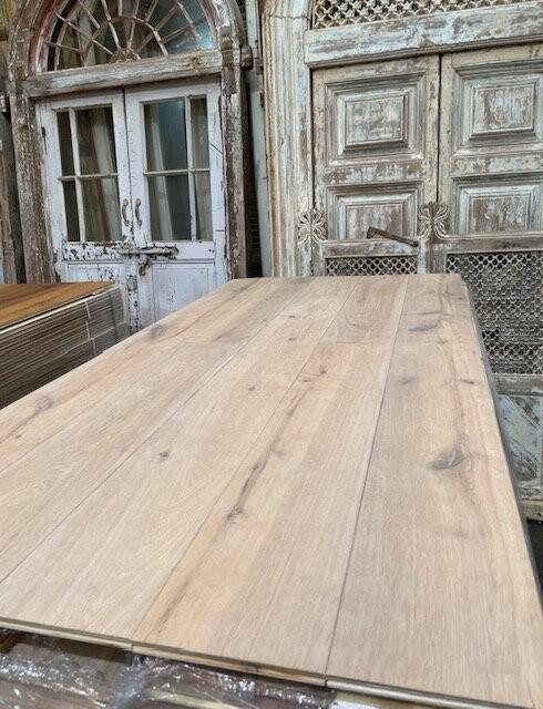 PARQUET EN CHÊNE DE 105 M2, SOL STRATIFIÉ, Enlèvement