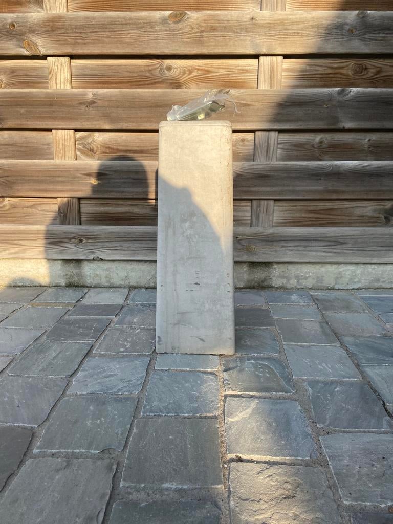 Betonpoer, Tuin en Terras, Ophalen, Zo goed als nieuw