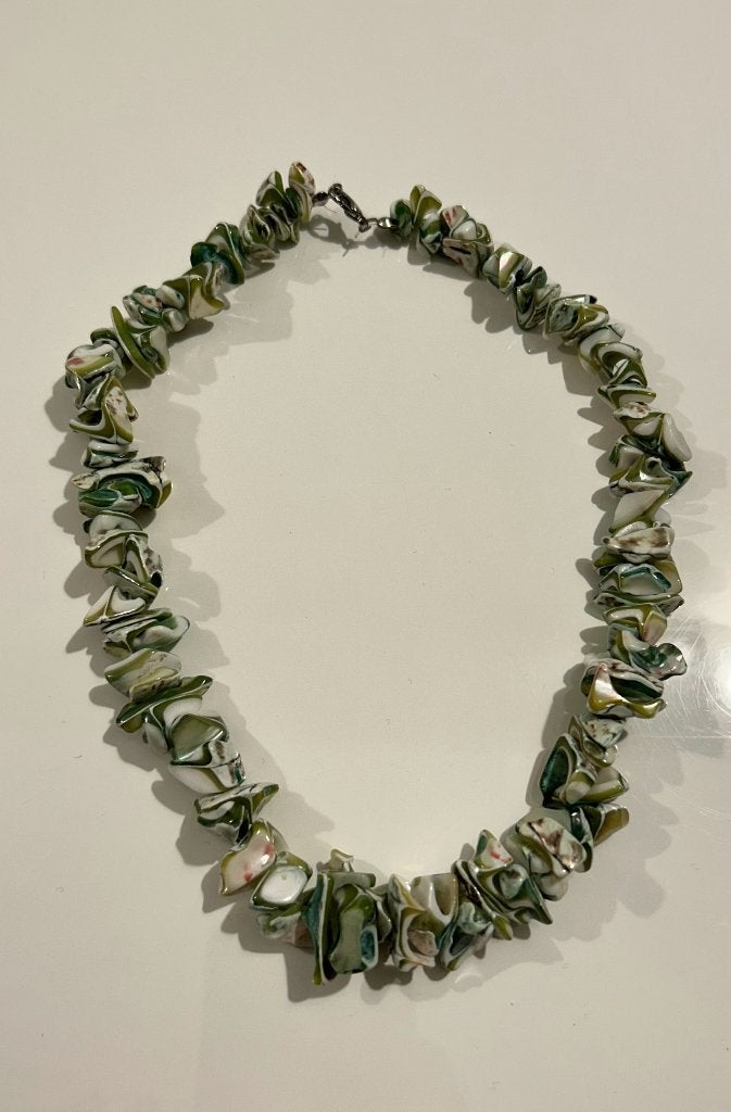 Groen-witte halsketting, Bijoux, Sacs & Beauté, Colliers, Enlèvement ou Envoi, Neuf, Vert