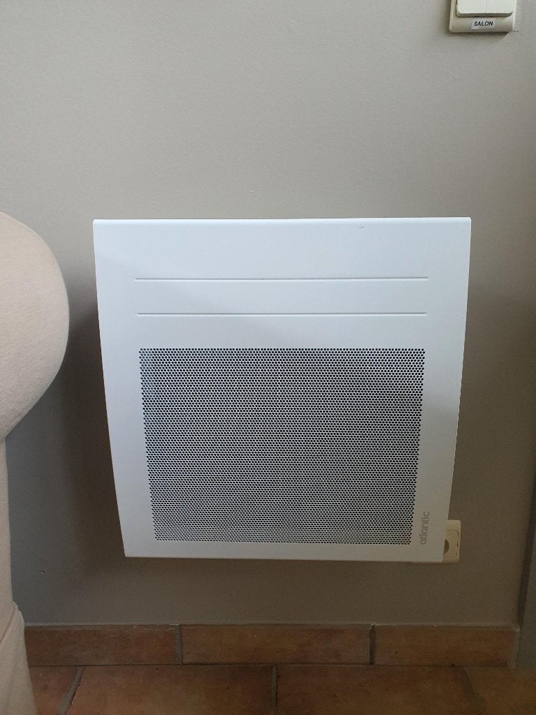 Radiateurs/chauffages électriques (1 000 W et 2 000 W), 800 watts ou plus, Comme neuf, Enlèvement, Haut rendement (HR)
