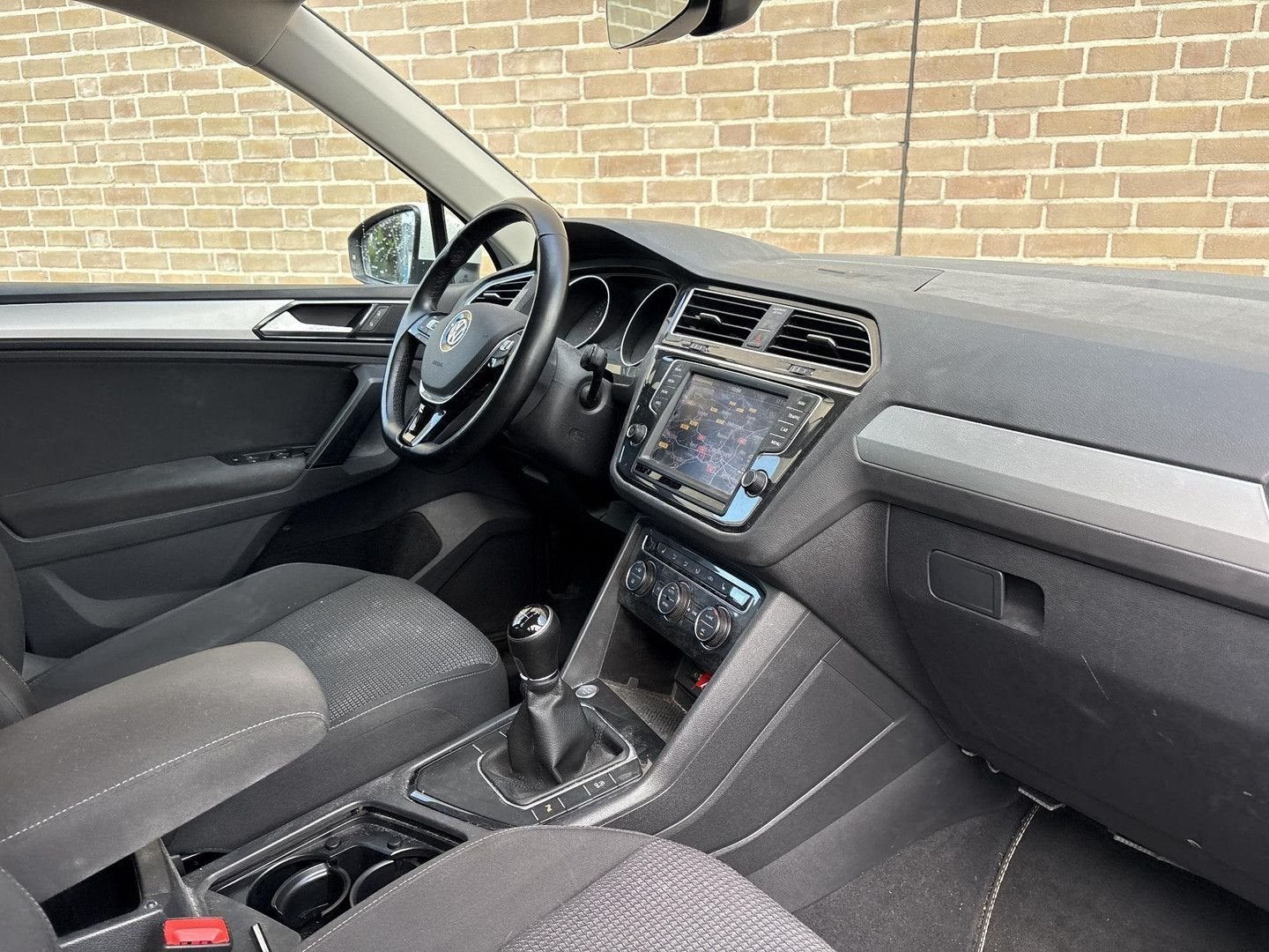 Volkswagen Tiguan 1.4 TSI Connected Series | € 9.500,- NETTO, Autos, Volkswagen, Achat, Entreprise, Boîte manuelle, Tiguan