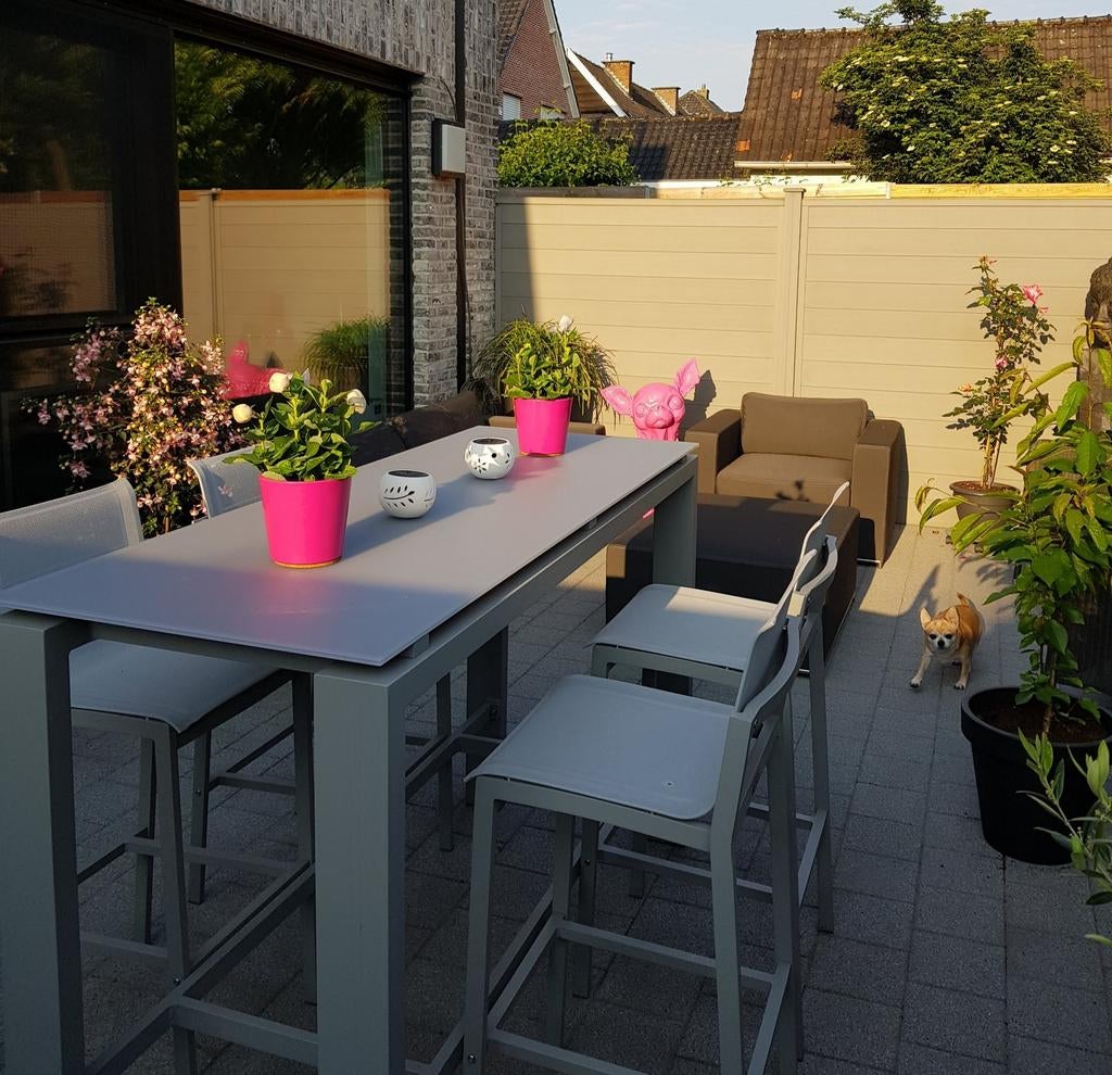 Table de jardin haute moderne + 4 chaises - qualité très rob, Jardin & Terrasse, Enlèvement
