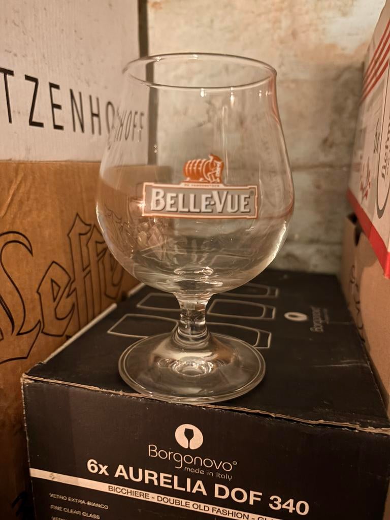 VERRE À BILLE KRIEK BELLE VUE SUR PIED, Collections, Enlèvement, Comme neuf, Verre ou Verres, Autres marques