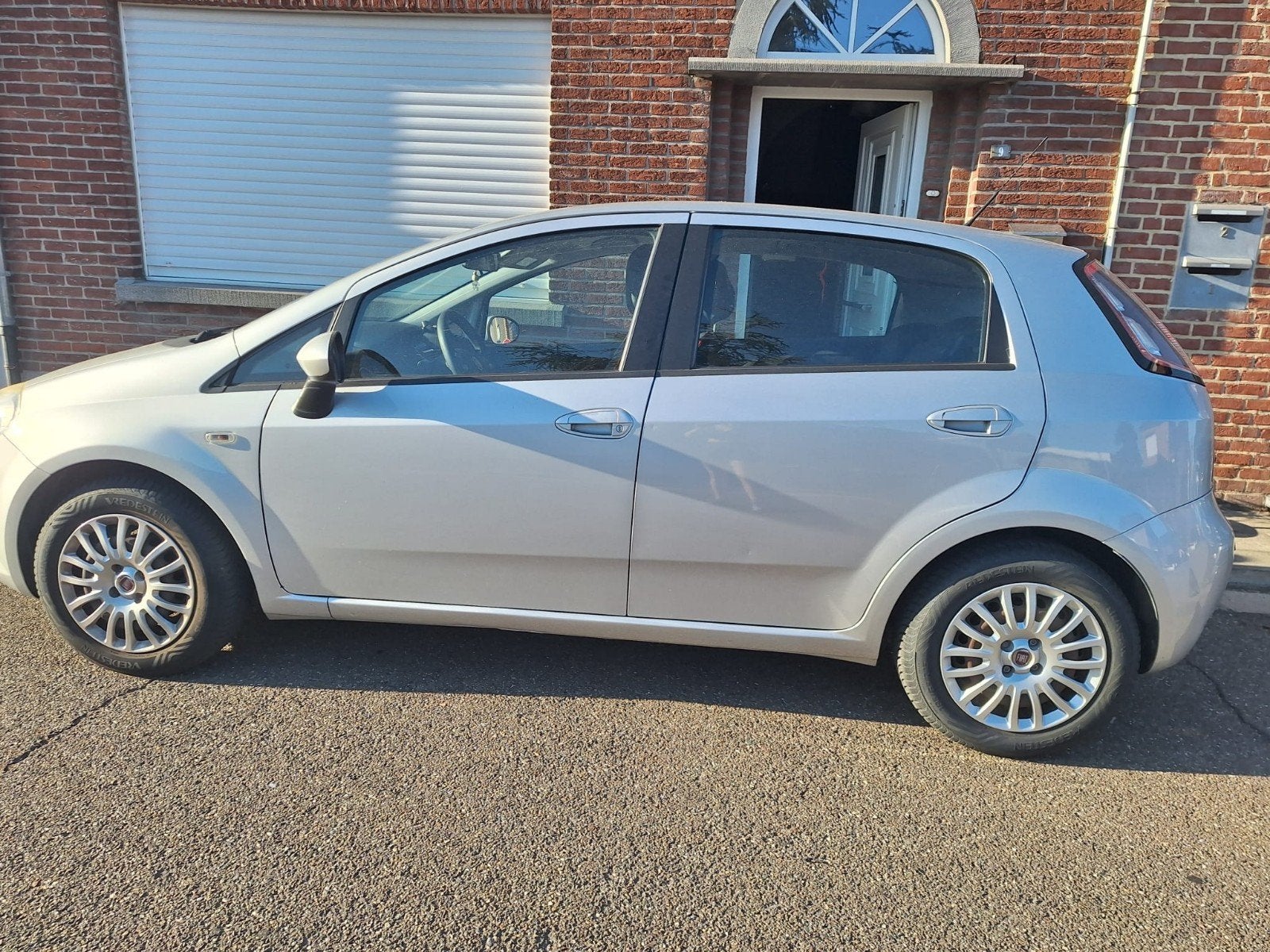 Fiat Punto beginnersauto, Auto's, Handgeschakeld, Particulier, Punto, Zilver of Grijs