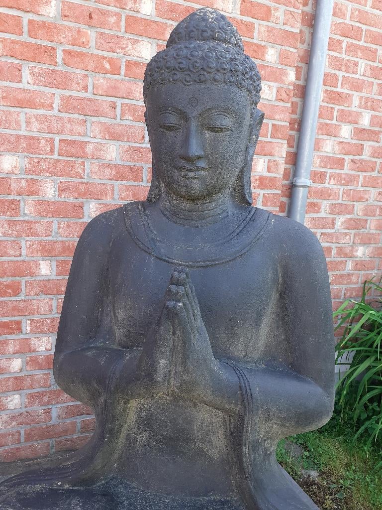 GRAND BOUDDHA EN PIERRE PATINEE (hauteur 1,50 M)., Enlèvement, Comme neuf, Autres matériaux, Bouddha