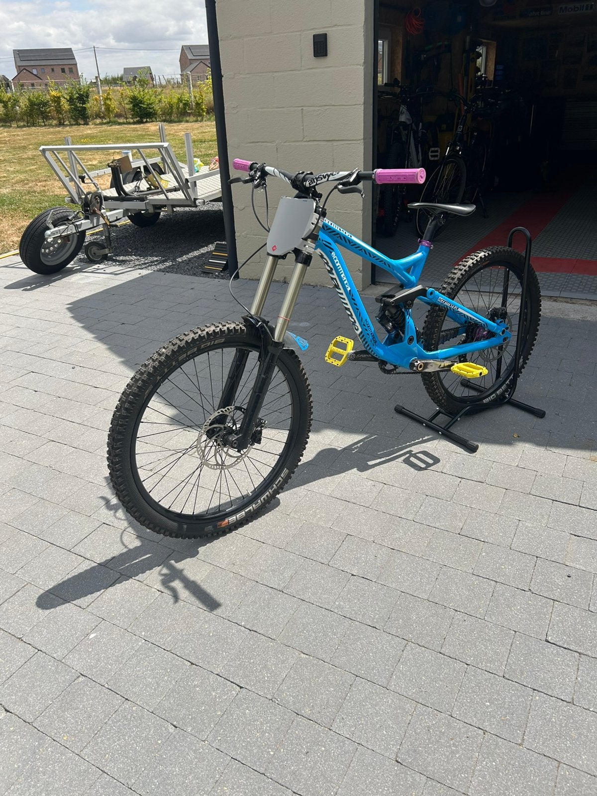 Velo de dh commencal supreme v3, Vélos & Vélomoteurs, Vélos | VTT & Mountainbikes, Utilisé, Enlèvement