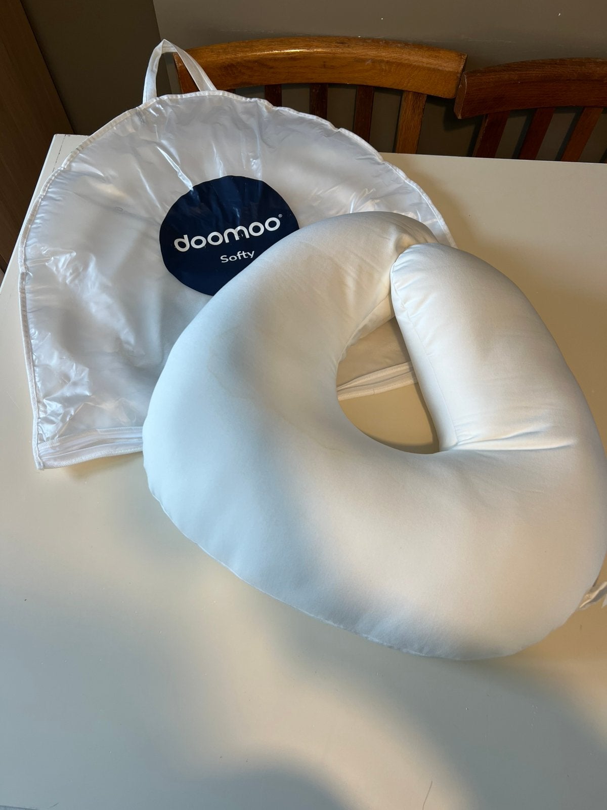 Doomoo voedingskussen + 2 kussenhoezen, Ophalen, Zo goed als nieuw, Voedingskussen, Doomoo