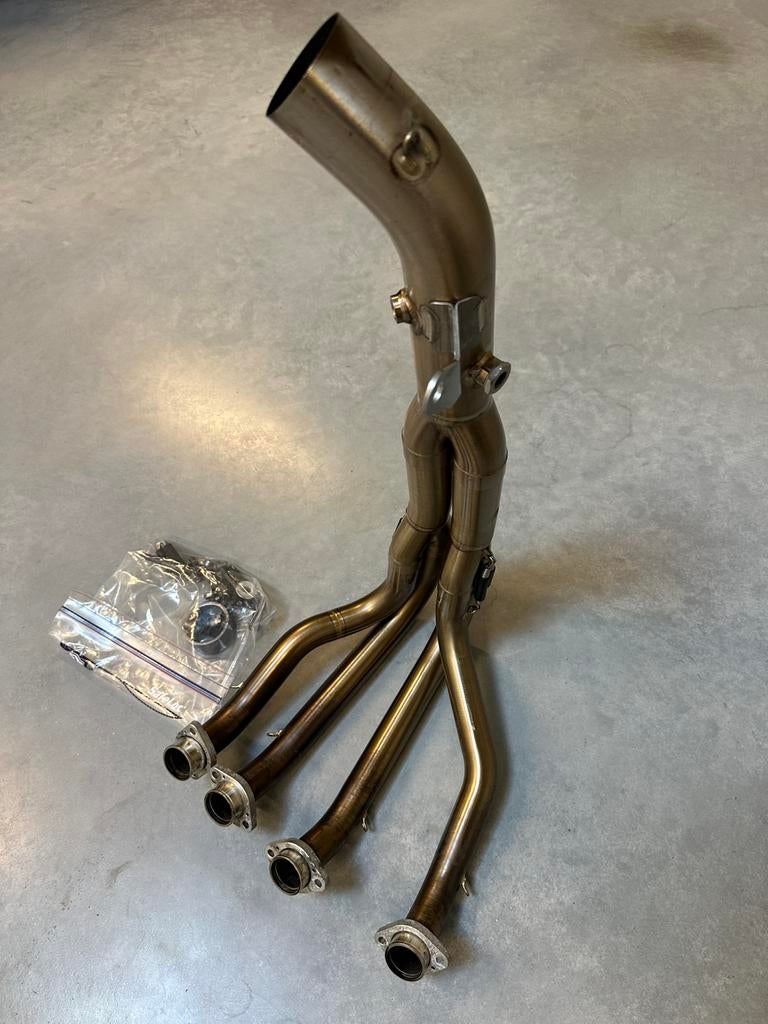 Akrapovic Kawasaki Z900 2025 uitlaatbochtenset, Auto-onderdelen, Ophalen, Gebruikt