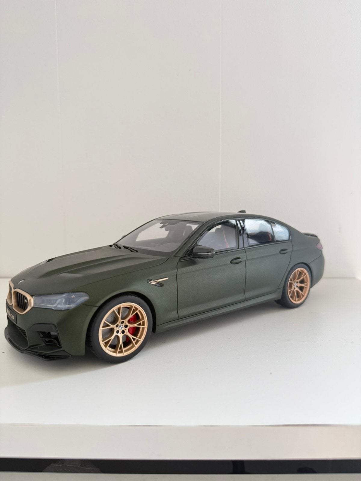 GT Spirit BMW M5 CS (F90) Frozen Vert foncé 1:18, Hobby & Loisirs créatifs, Enlèvement, Comme neuf, Voiture, Autres marques