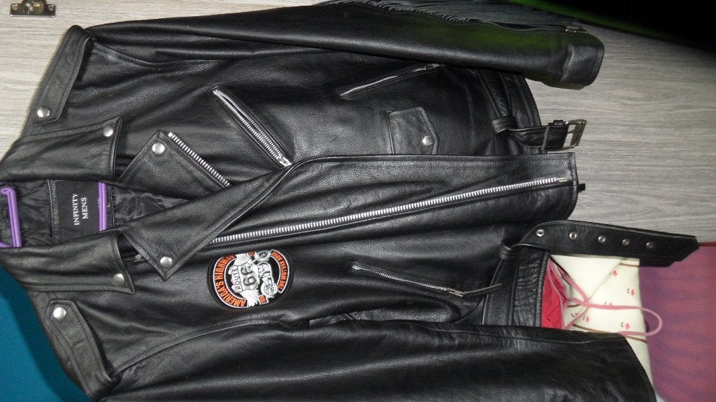 av veste de moto en  cuire, Enlèvement
