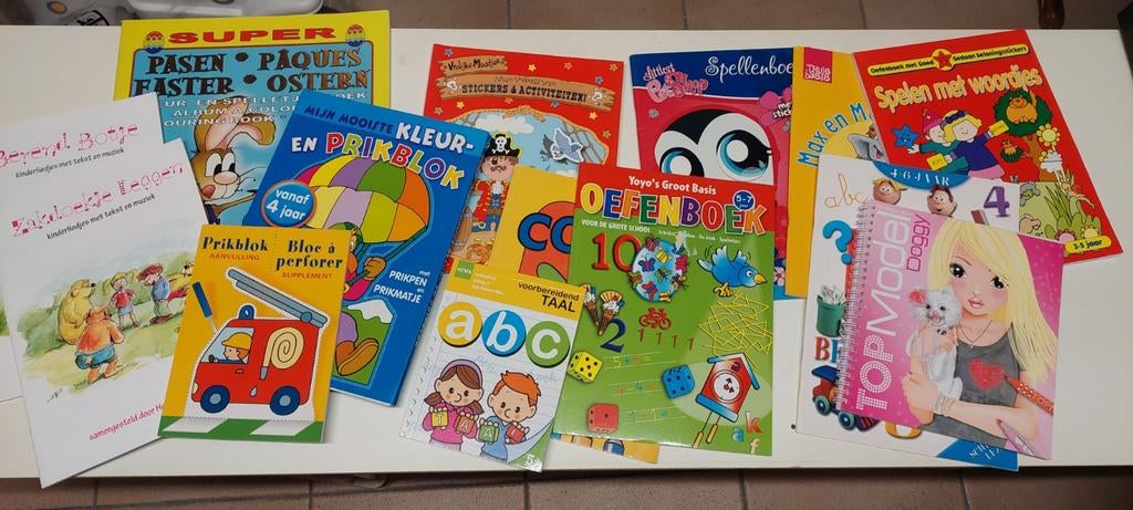Lot kleur- knutsel- sticker- oefenboeken (14 stuks), Ophalen of Verzenden