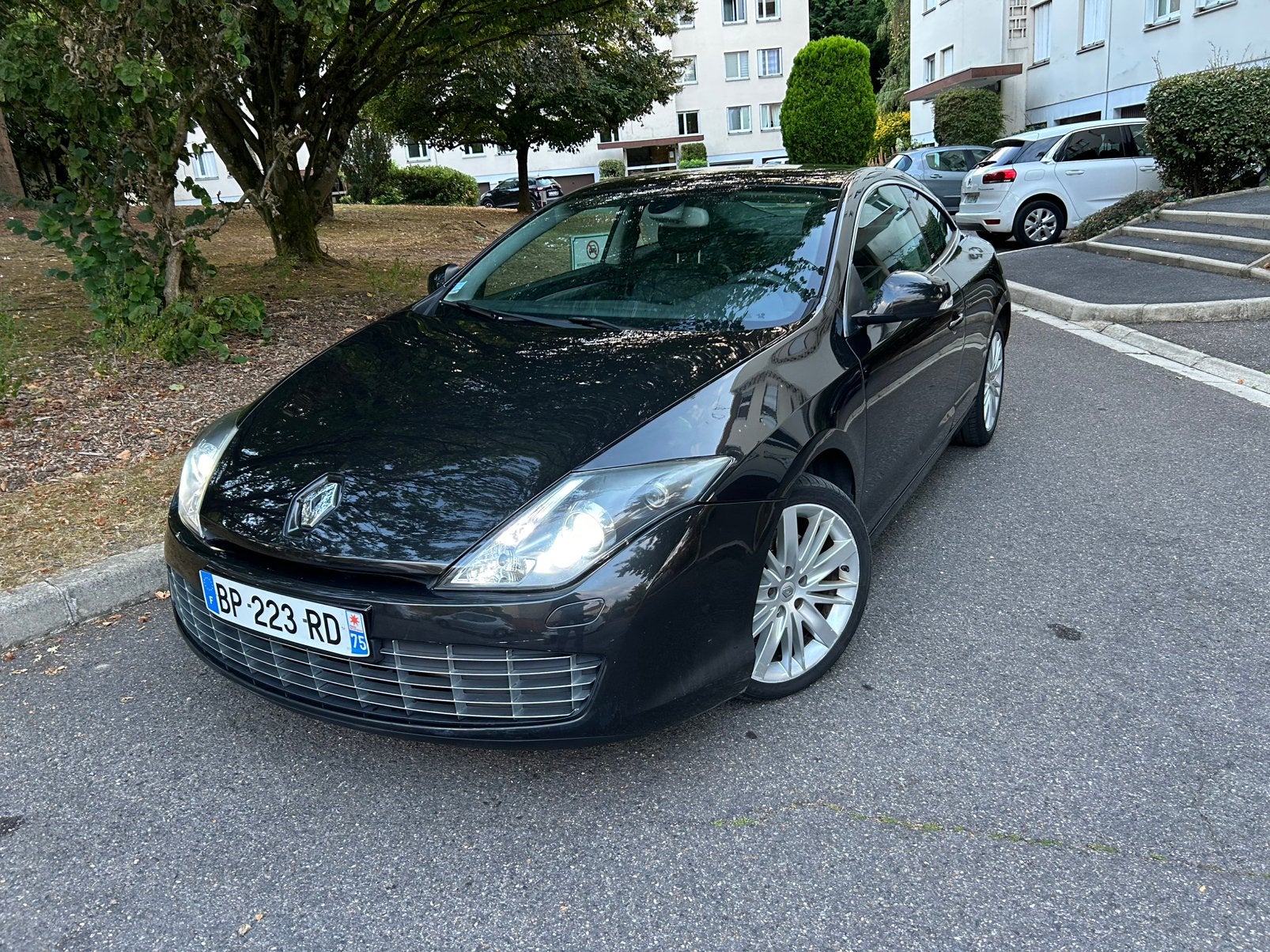 Laguna 4 controle boite automatique 2.0dci, Autos, Cuir, Laguna, Achat, Entretenue par le concessionnaire