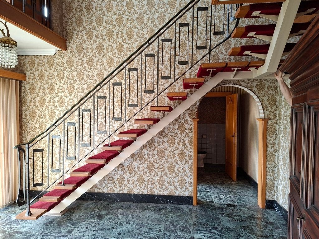 Retro Trap, Ophalen, Zo goed als nieuw, Trap, 2 tot 4 meter