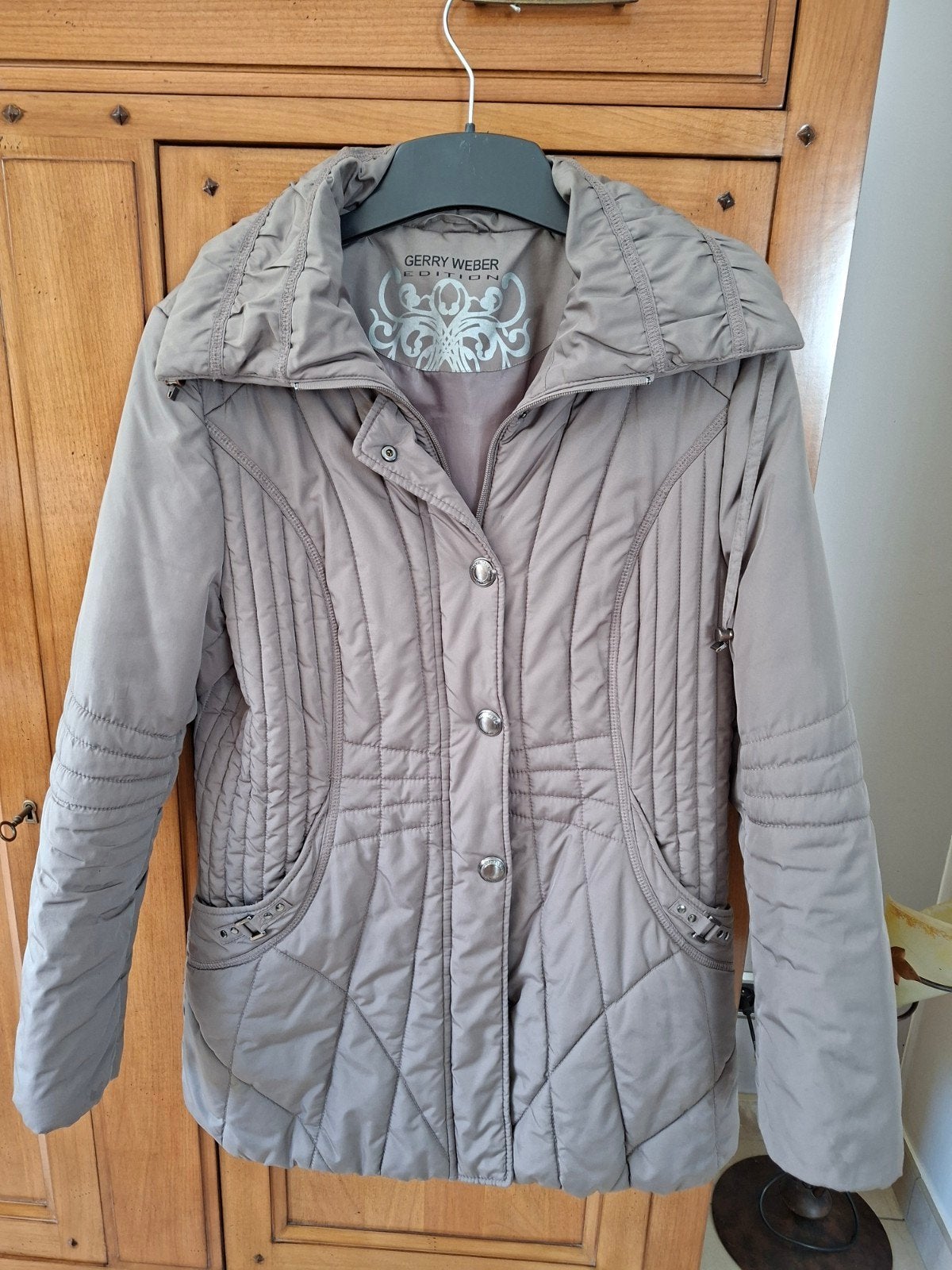 veste 3/4 matelassee Gerry Weber, Taille 38/40 (M), Enlèvement ou Envoi, Comme neuf, Brun