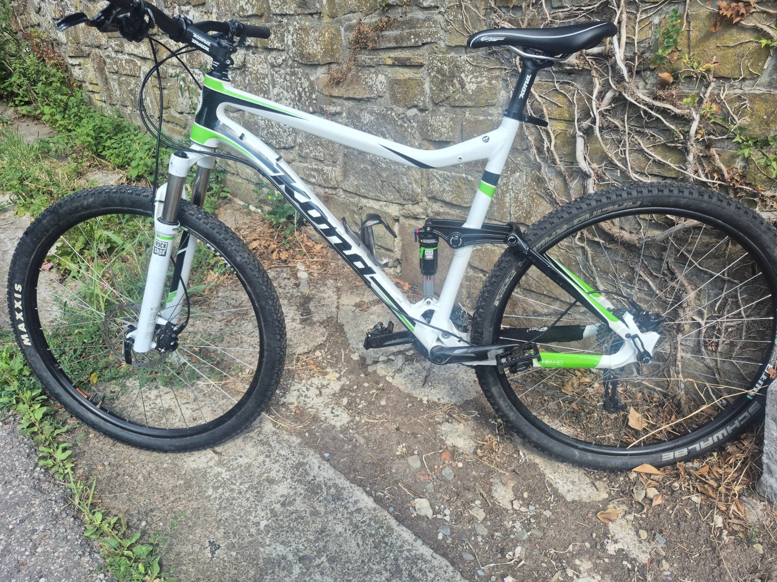 VTT tout-suspendu Kona Hei Hei 29, Ophalen