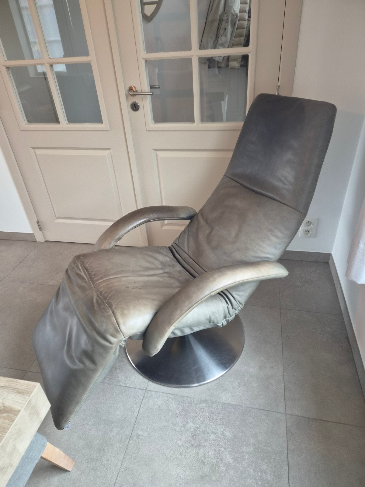 Jori Yoga Design Relaxfauteuil – Grijs-Groen Leder (Mono-mov, Ophalen