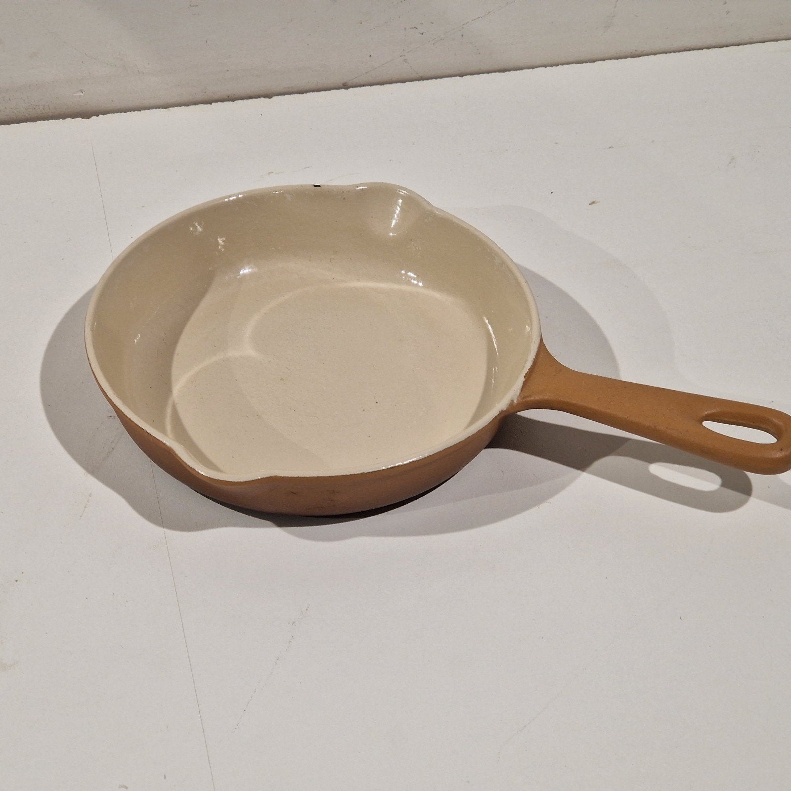 Le Creuset koekenpan,  sauspan 16 cm Oranje Gietijzer, Compatible barbecue, Enlèvement ou Envoi, Le Creuset, Comme neuf